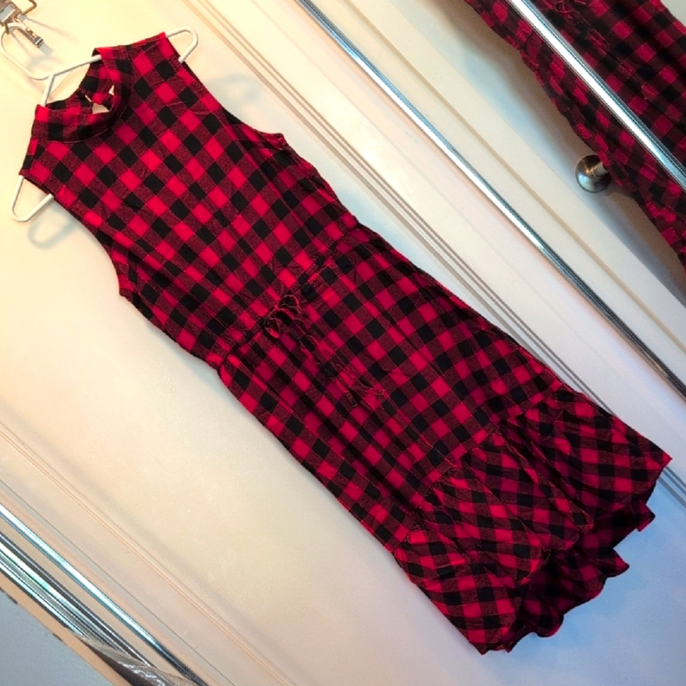 NWOT s.M BP Red and Black Plaid Sleeveless Dress